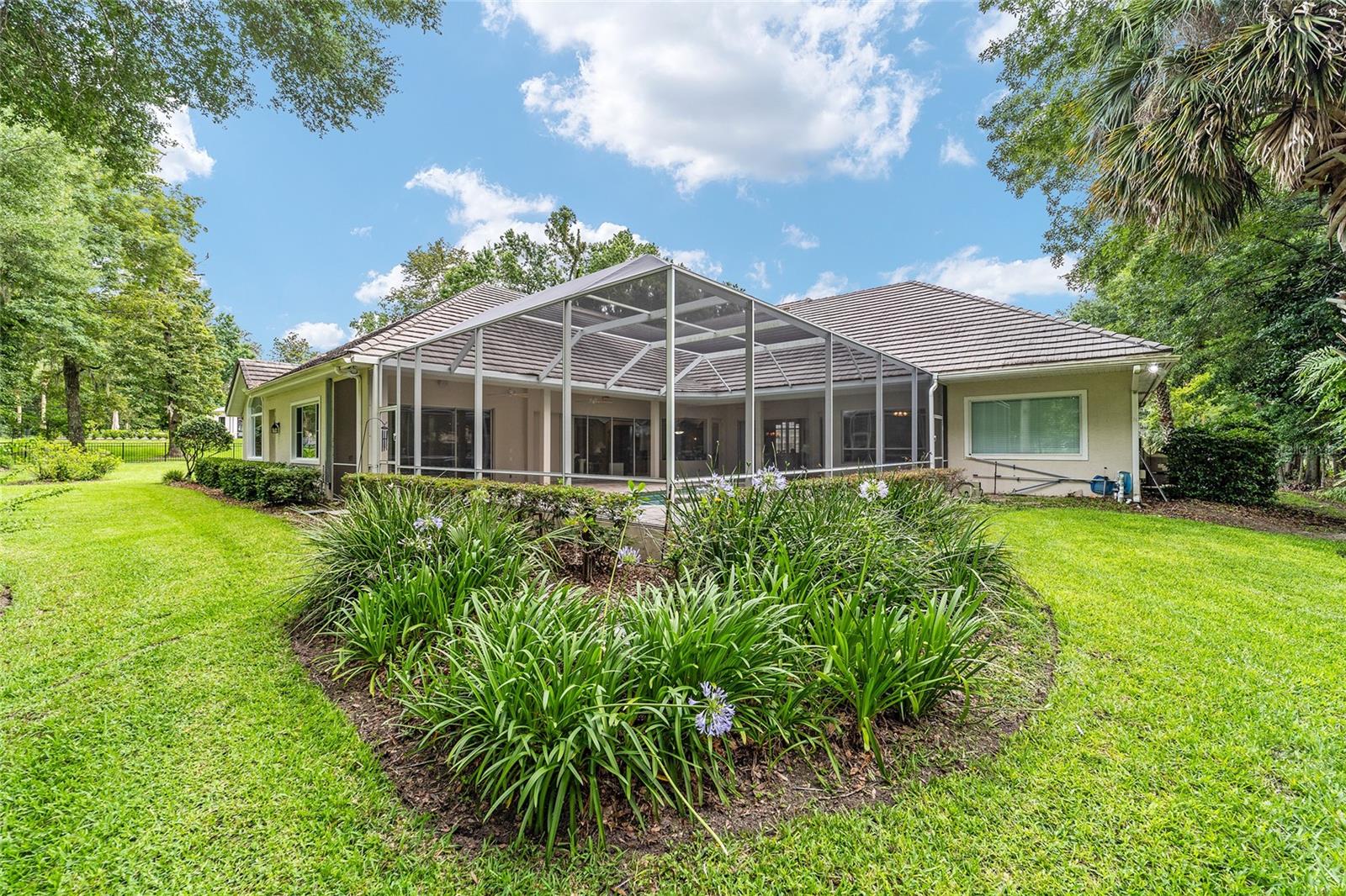 COUNTRY CLUB/OCALA UN 02 - Residential