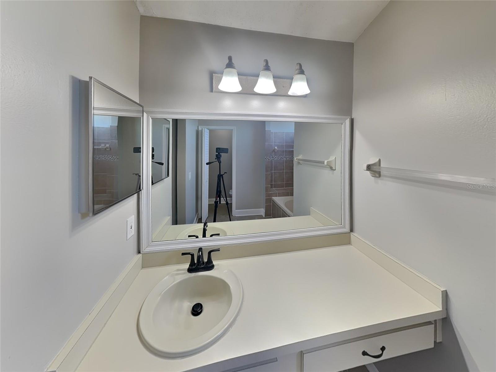 ROCKET CITY - Residential Lease