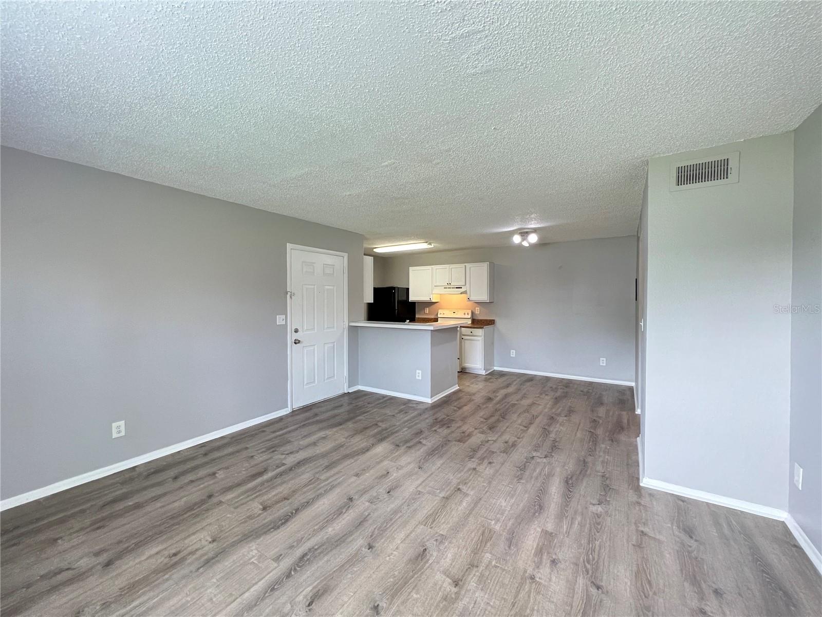 CASCADES AT KISSIMMEE CONDO - Residential Lease