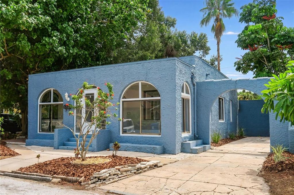 Photo of 526 Kirkwood Terrace N, St Petersburg, FL 33701 (MLS # TB8424530)