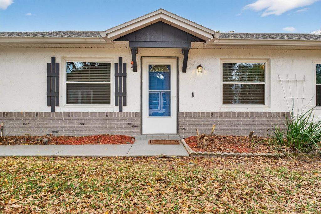 Photo of 570 Eagle Run, Lakeland, FL 33809 (MLS # L4959322)