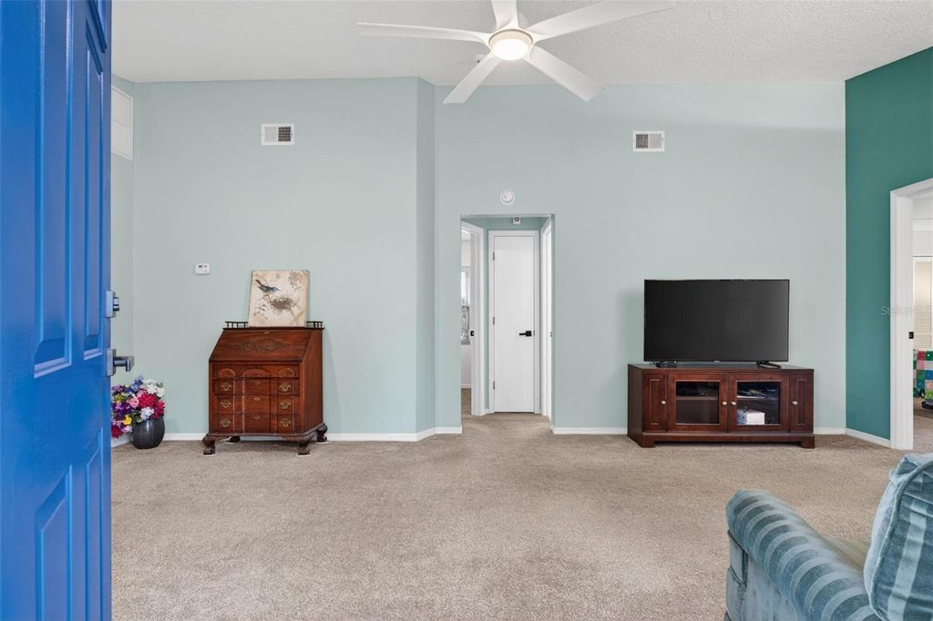 Photo of 570 Eagle Run, Lakeland, FL 33809 (MLS # L4959322)