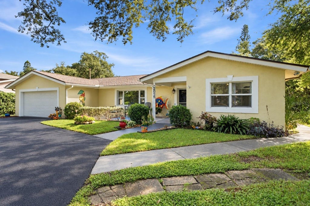 Photo of 2015 Park Street N, St Petersburg, FL 33710 (MLS # TB8557154)