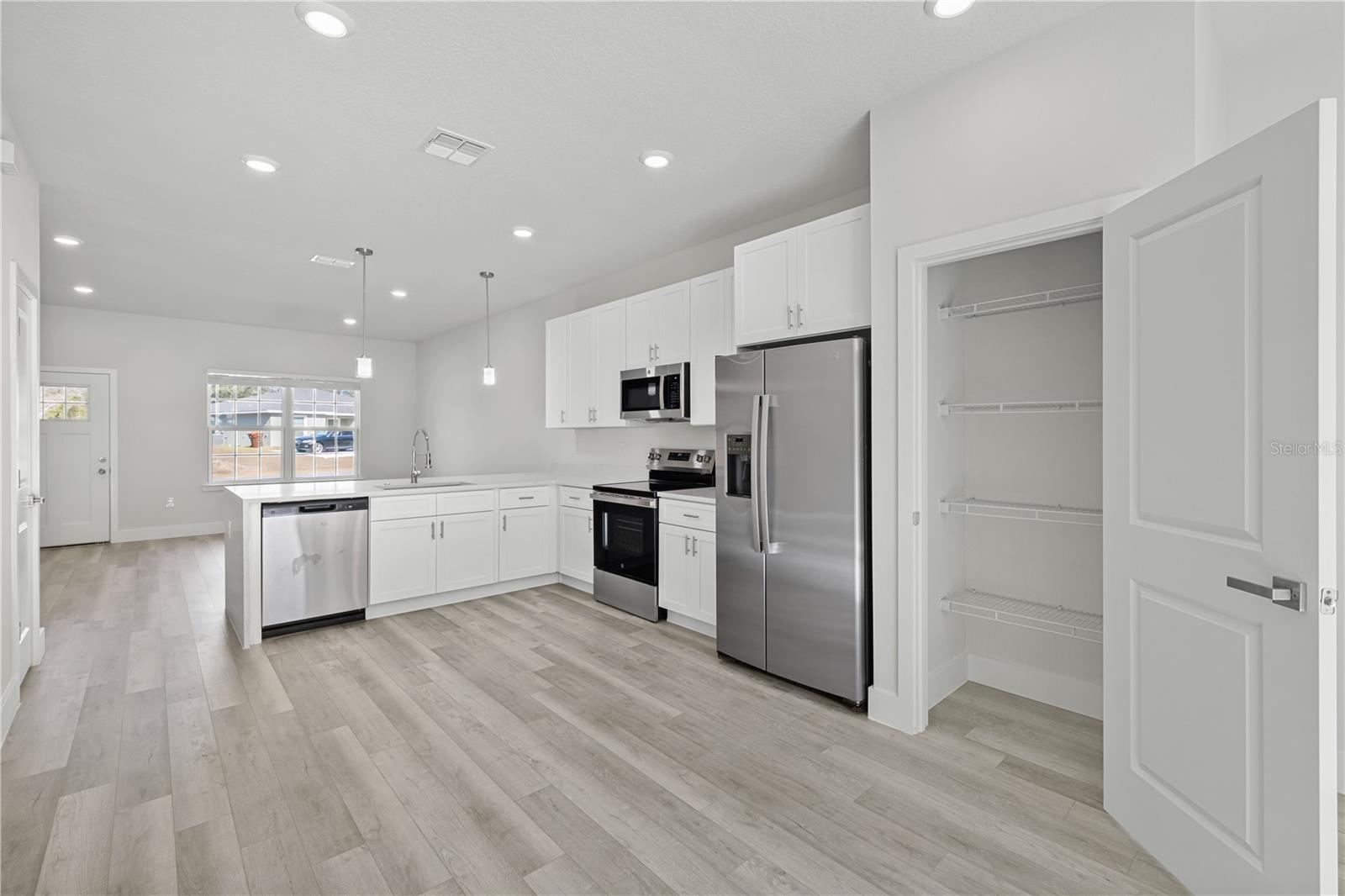 MARION OAKS UN 04 - Residential