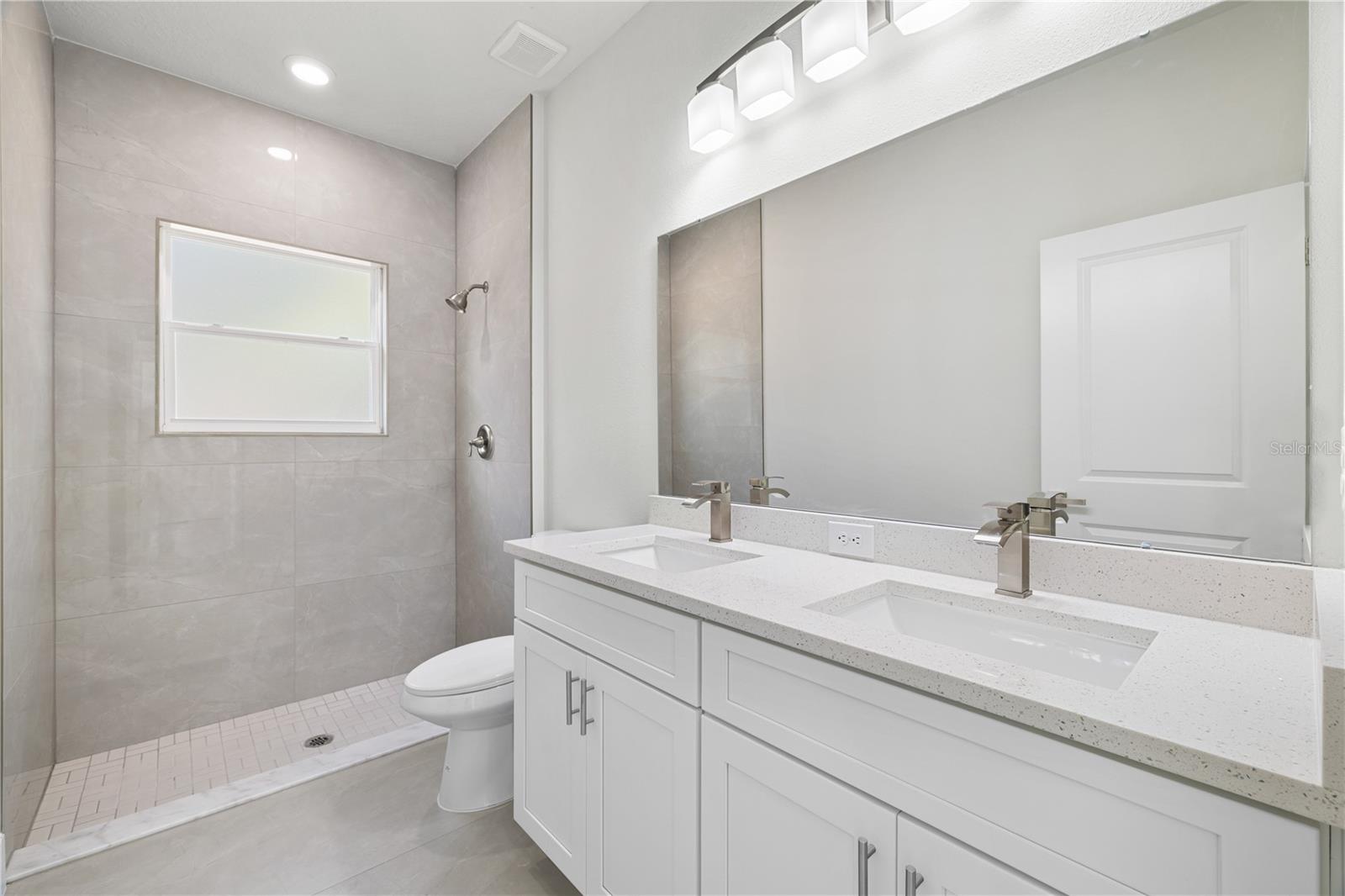 MARION OAKS UN 04 - Residential