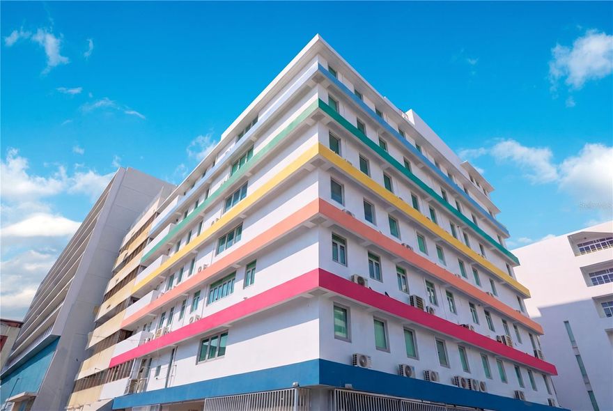 Discover effortless Condado living at 609 Calle Condado, Apt. 505. This 929-square-foot residence features 2 bedrooms and 1 bathroom, thoughtfully designed for modern living and ideally located just minutes from beaches, dining, shopping, nightlife, and the hotel corridor, with easy access to Santurce. Short-term rentals allowed, making this an excellent income-producing investment or stylish pied-à-terre in one of San Juan’s most desirable, high-demand neighborhoods. Own a piece of the skyline where lifestyle and value appreciation meet.
HOA: $215.20.