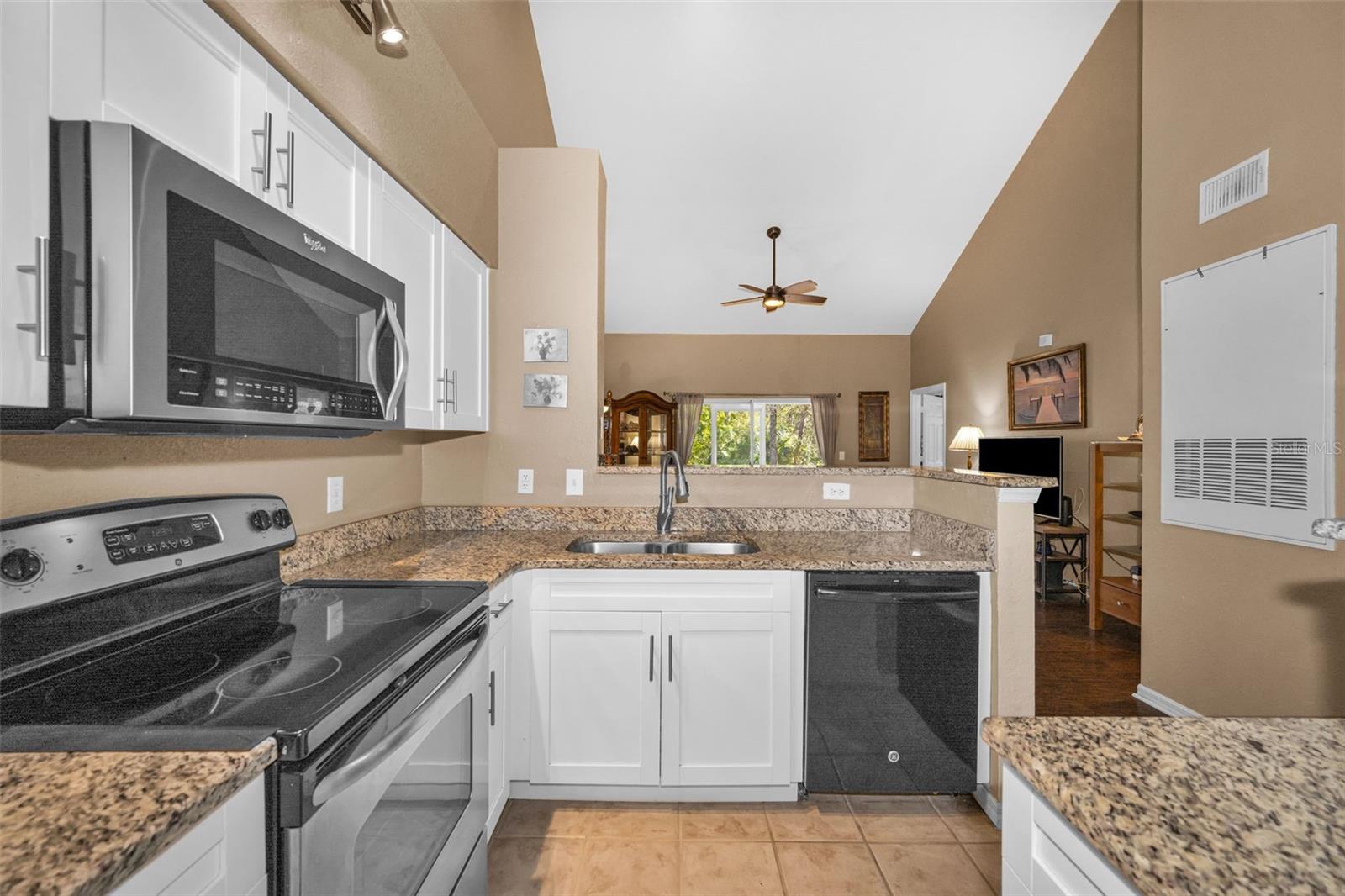 WATERFORD AT PALM HARBOR LUXURY CONDO - Residential