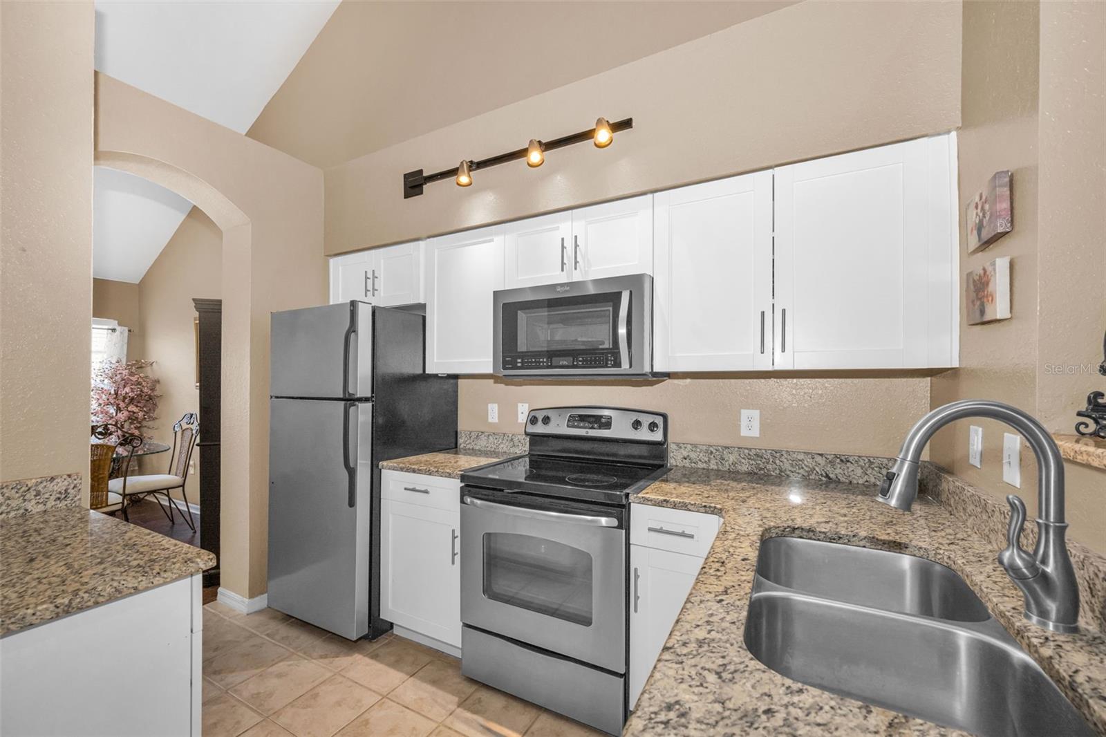 WATERFORD AT PALM HARBOR LUXURY CONDO - Residential