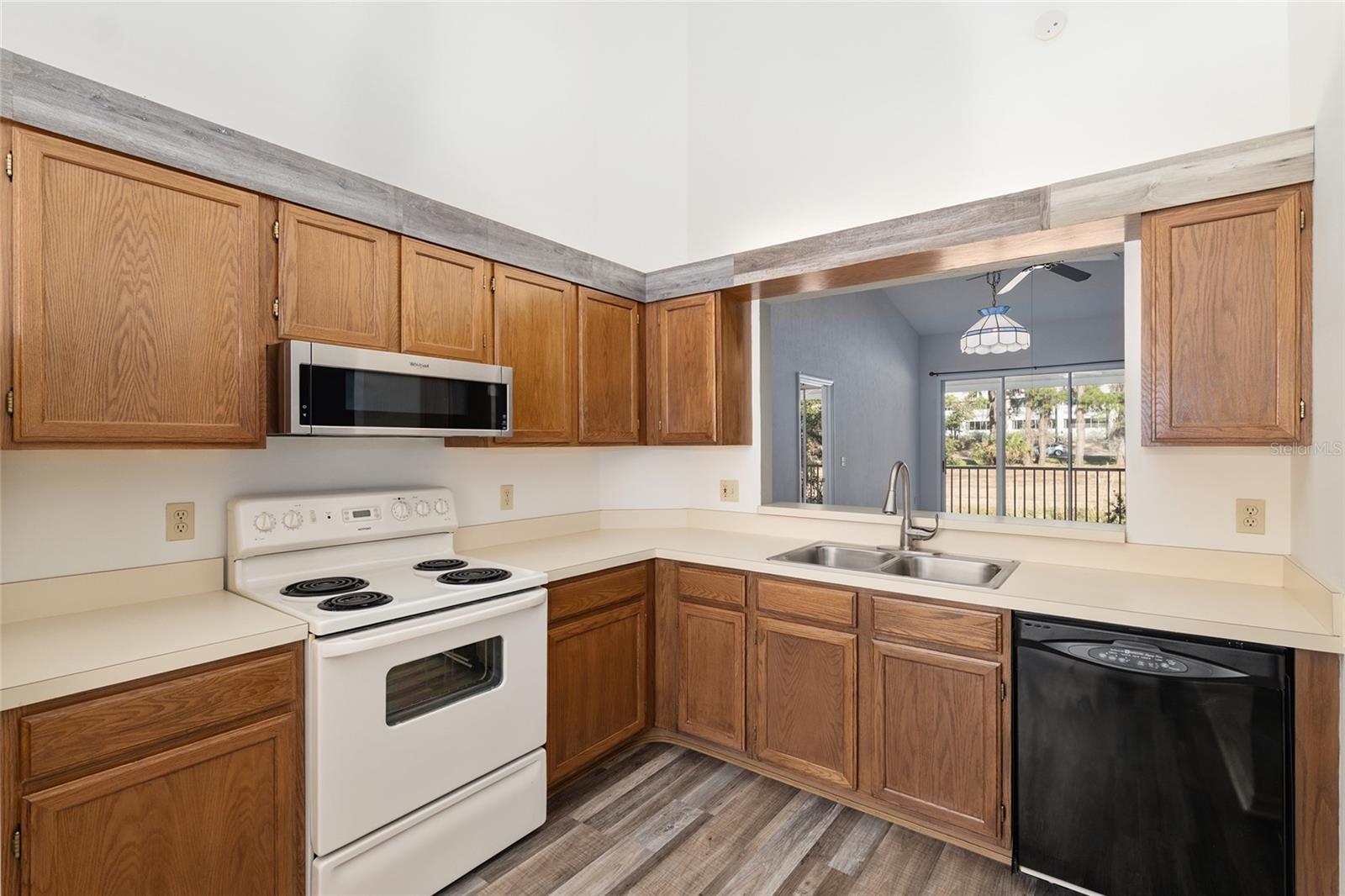 MEADOWBROOK CONDO - Residential