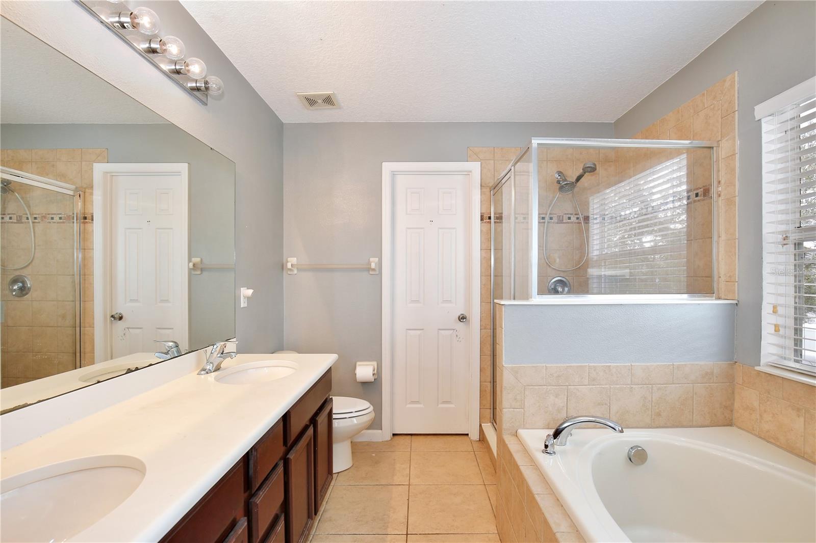 ENCLAVE/MOSS PARK - Residential