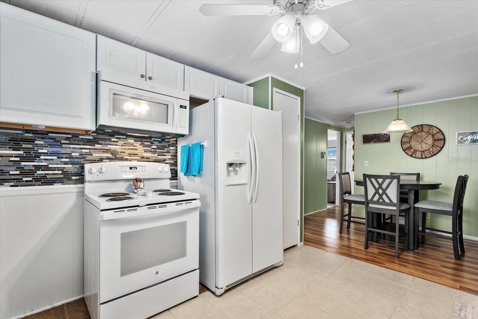 560 FAIRMOUNT DRIVE, NORTH PORT, FL, 34287 3 560 FAIRMOUNT DRIVE