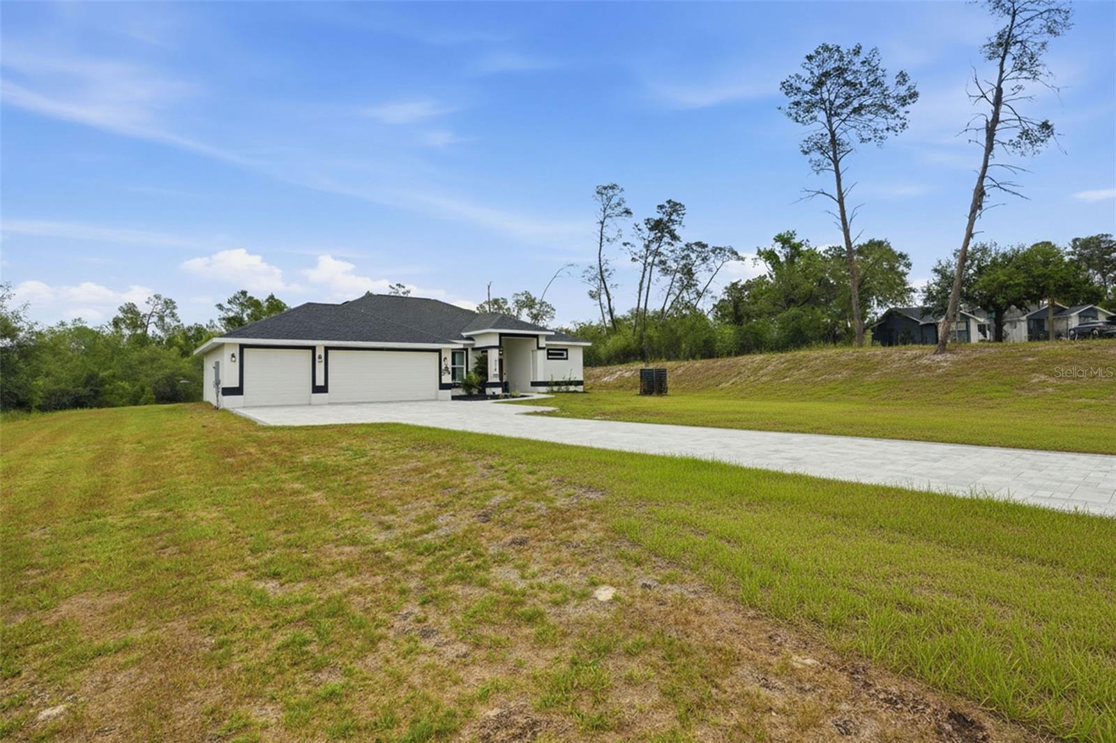 ROYAL HIGHLANDS - Residential