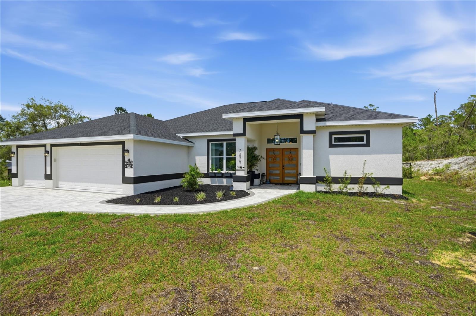 ROYAL HIGHLANDS - Residential