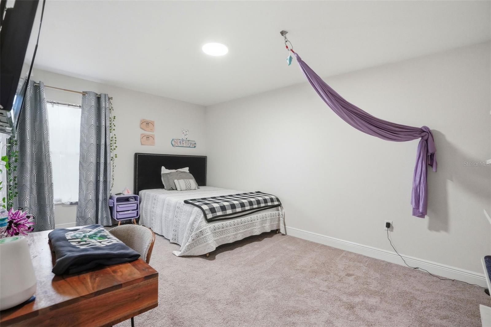 ROYAL HIGHLANDS - Residential