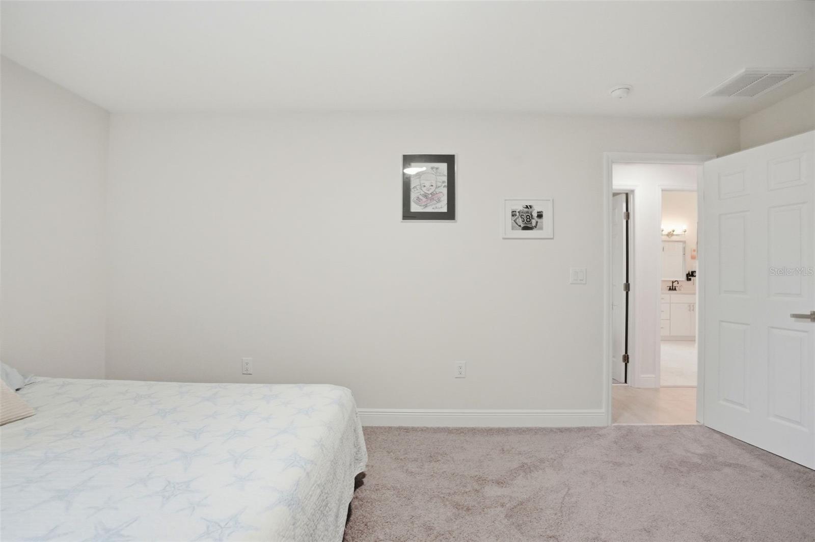 ROYAL HIGHLANDS - Residential