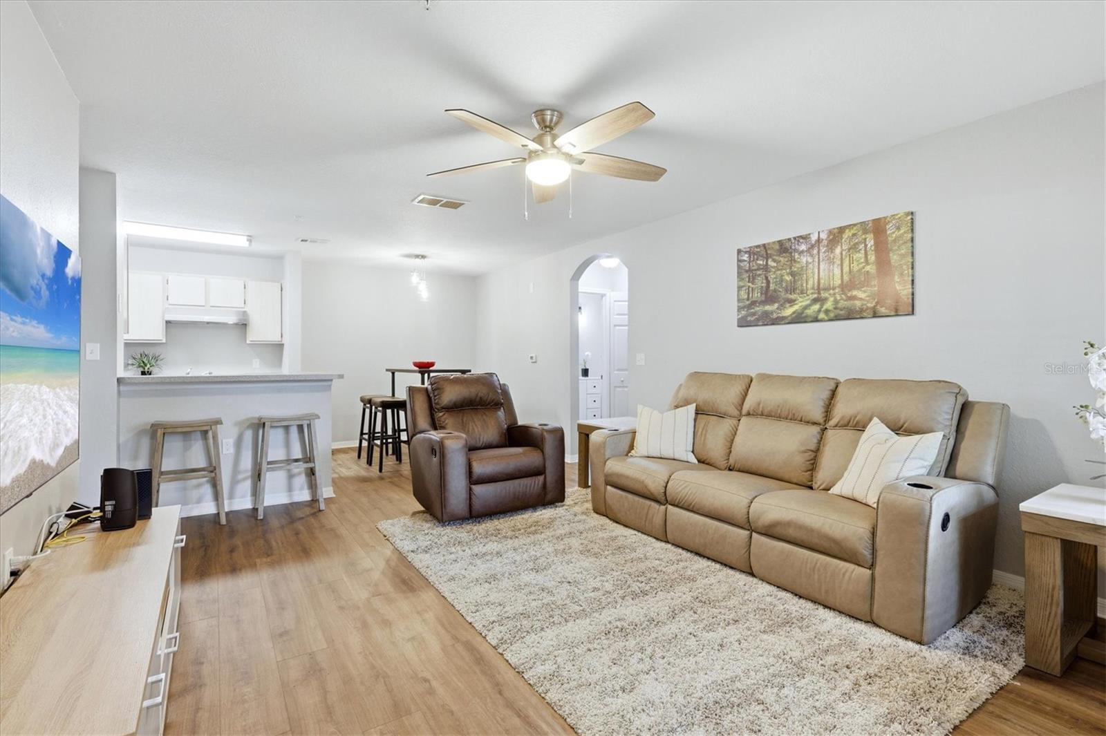8926 MANOR LOOP 103