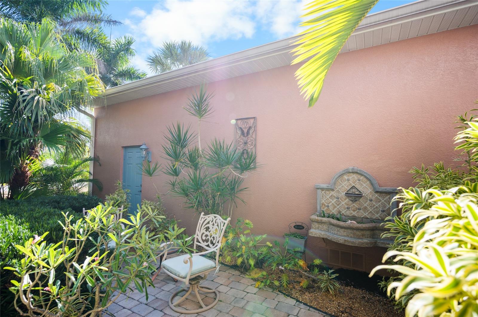 ROTONDA LAKES - Residential