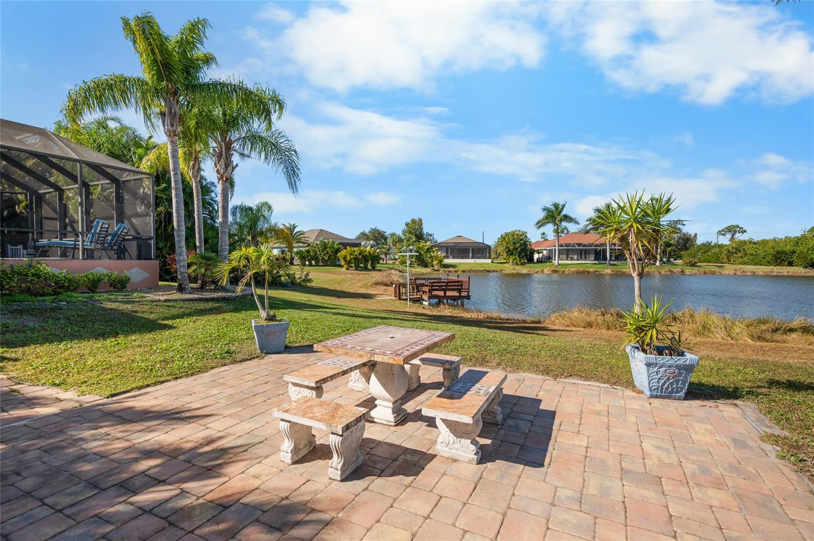 ROTONDA LAKES - Residential