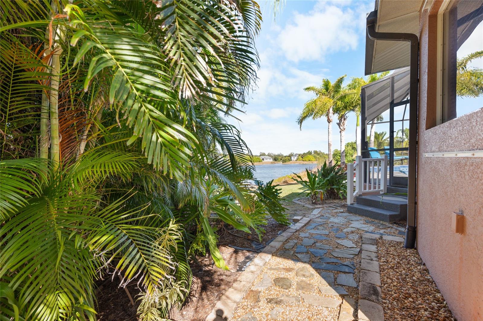 ROTONDA LAKES - Residential