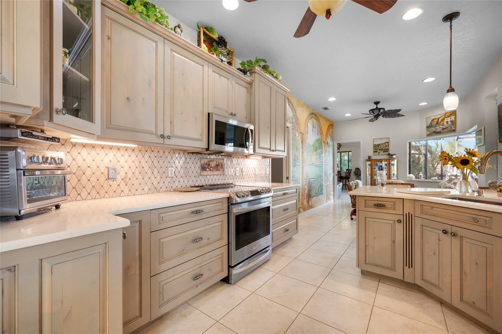 ROTONDA LAKES - Residential