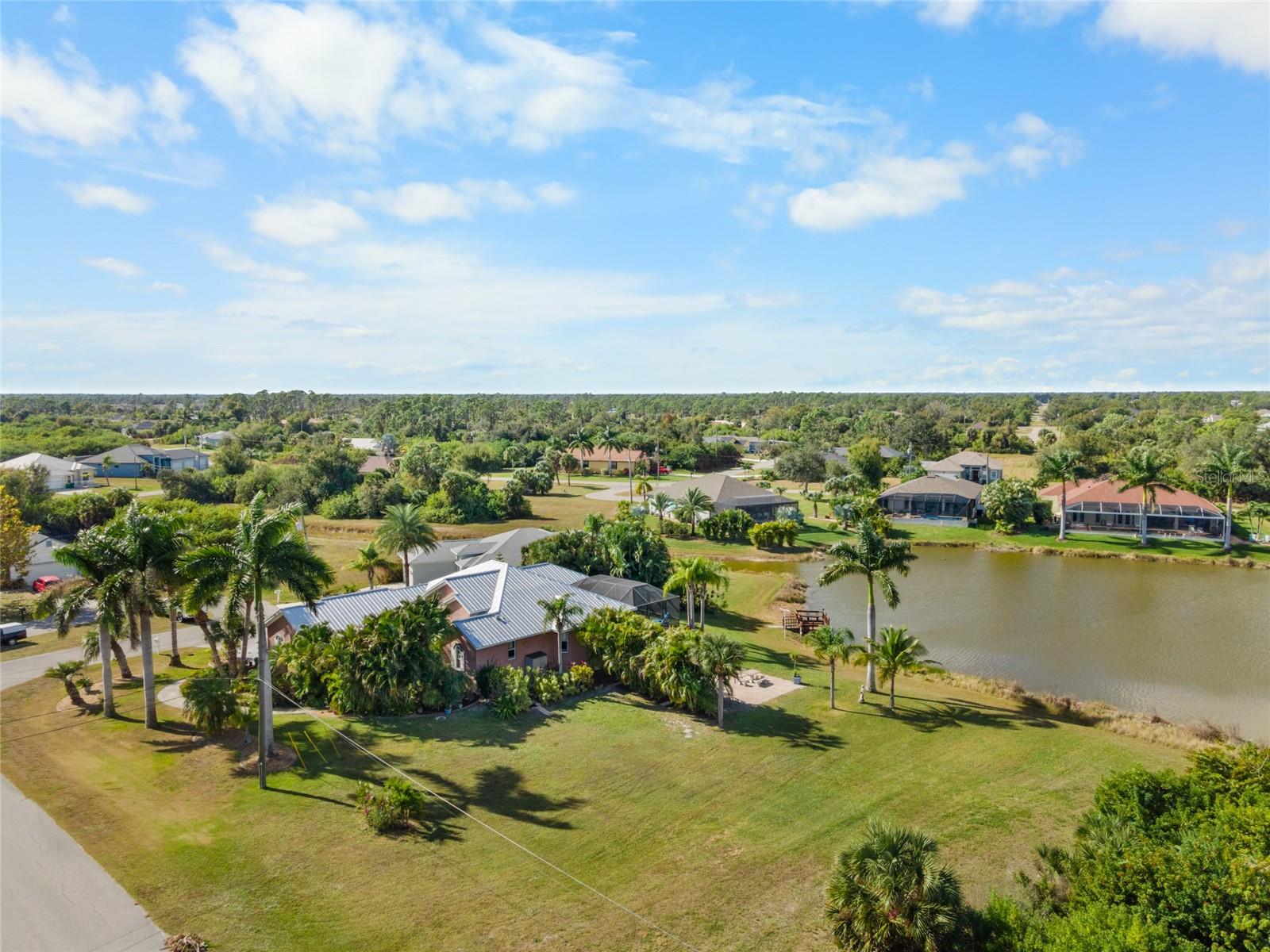 ROTONDA LAKES - Residential