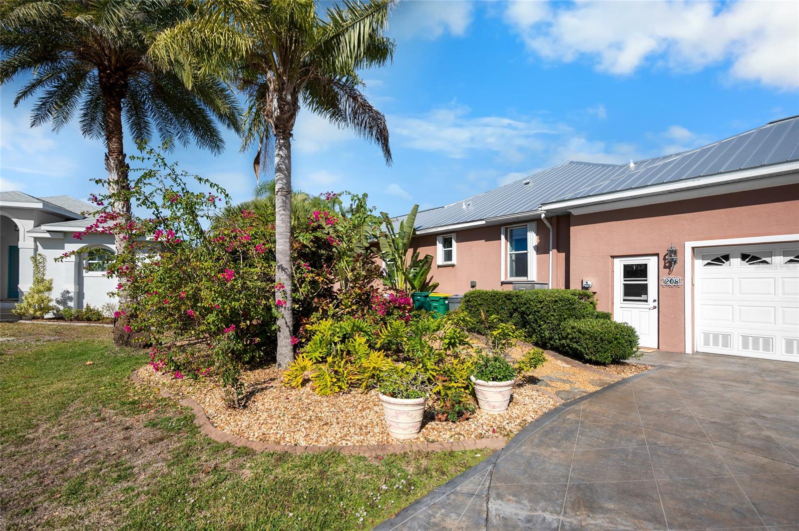 ROTONDA LAKES - Residential