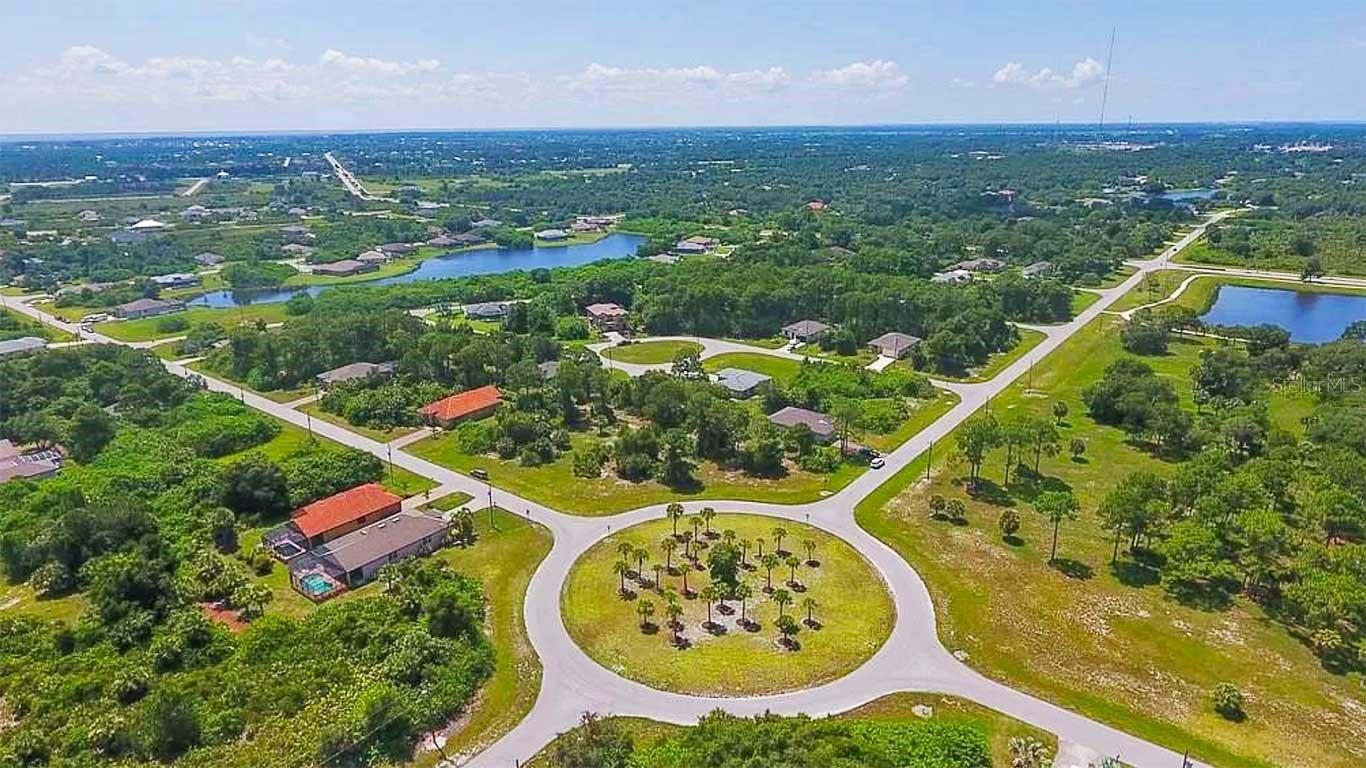 ROTONDA LAKES - Residential