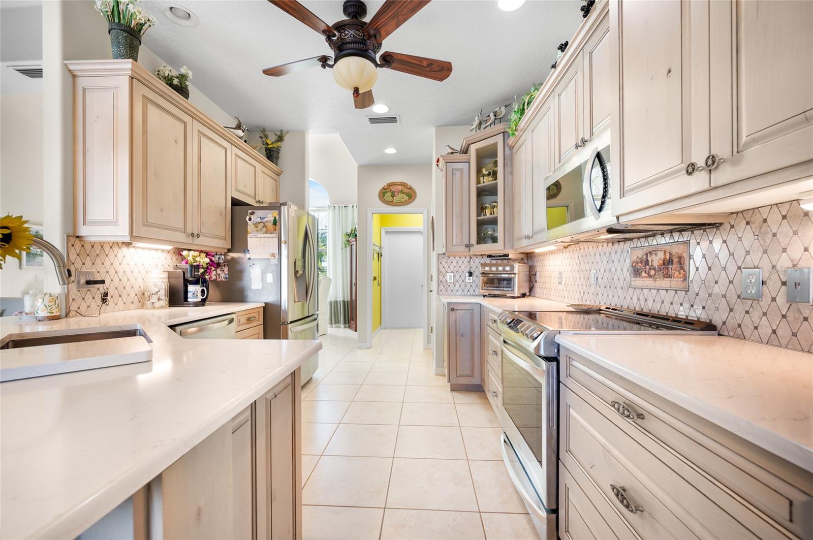 ROTONDA LAKES - Residential