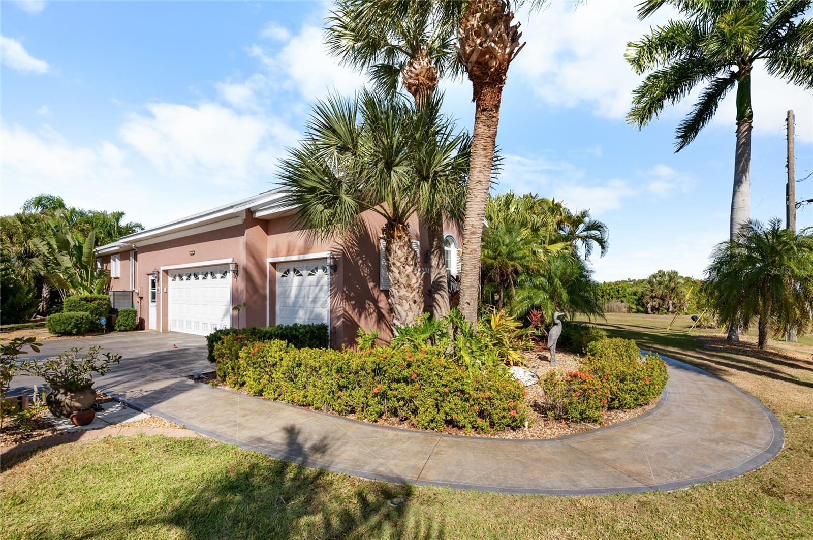 ROTONDA LAKES - Residential