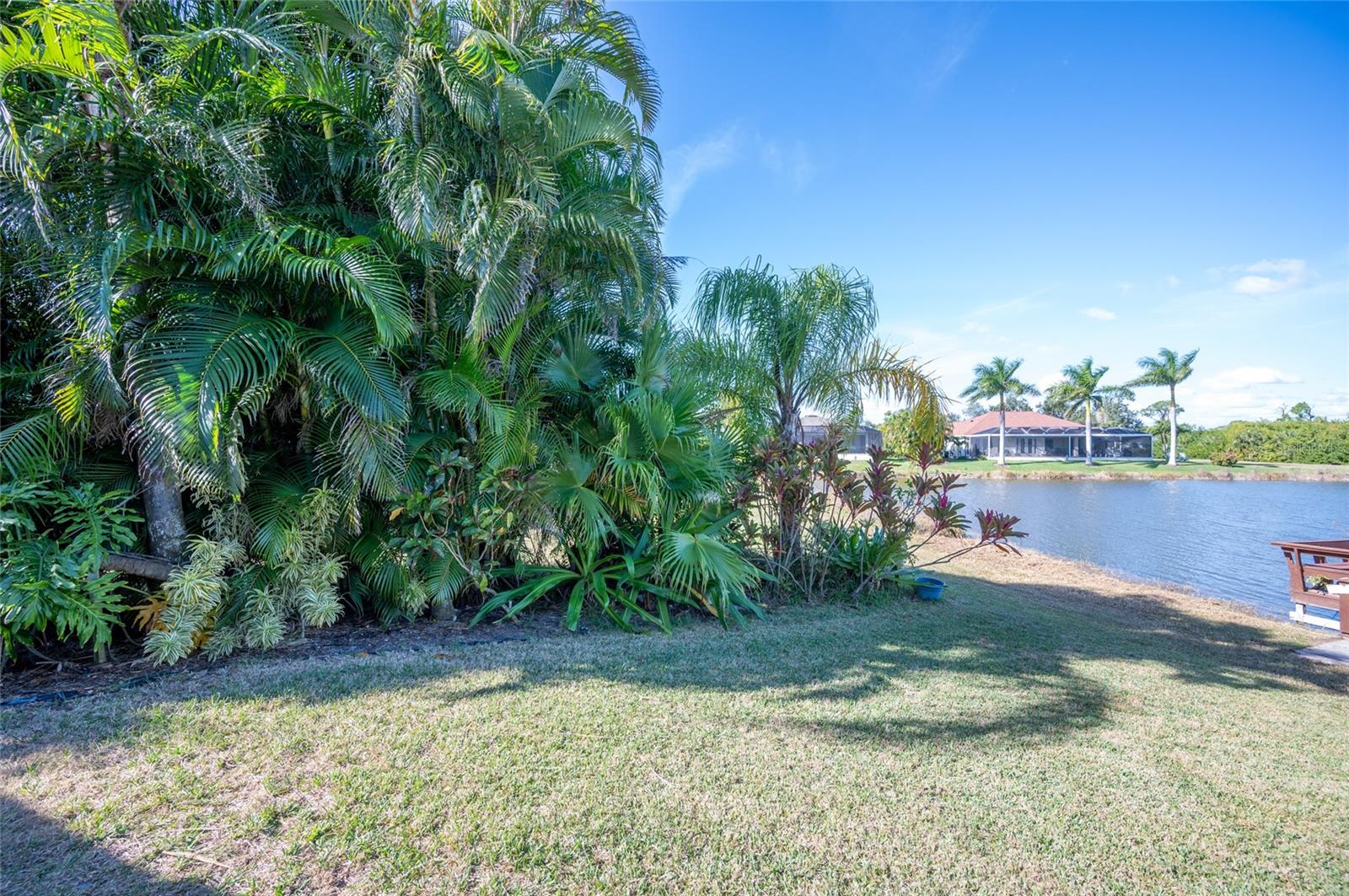 ROTONDA LAKES - Residential