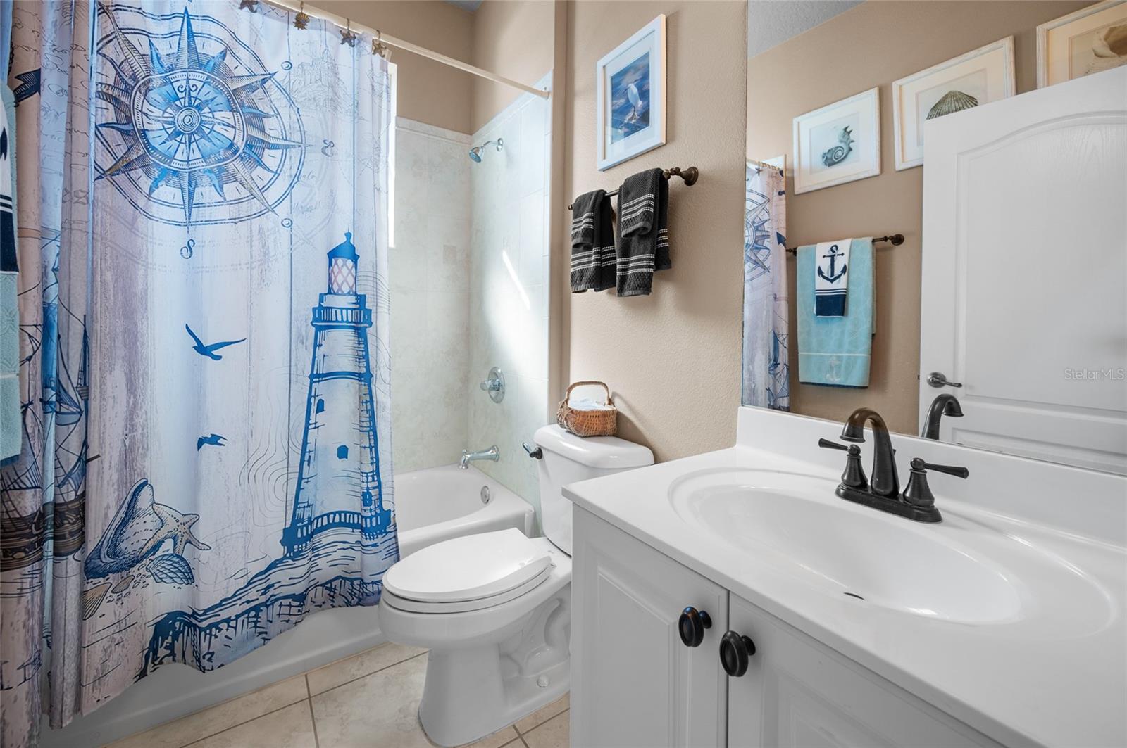 ROTONDA LAKES - Residential