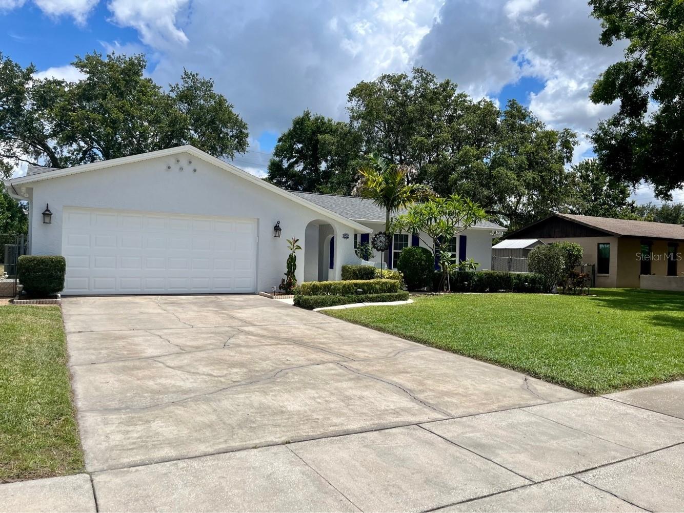 7011 ARCHWOOD DRIVE