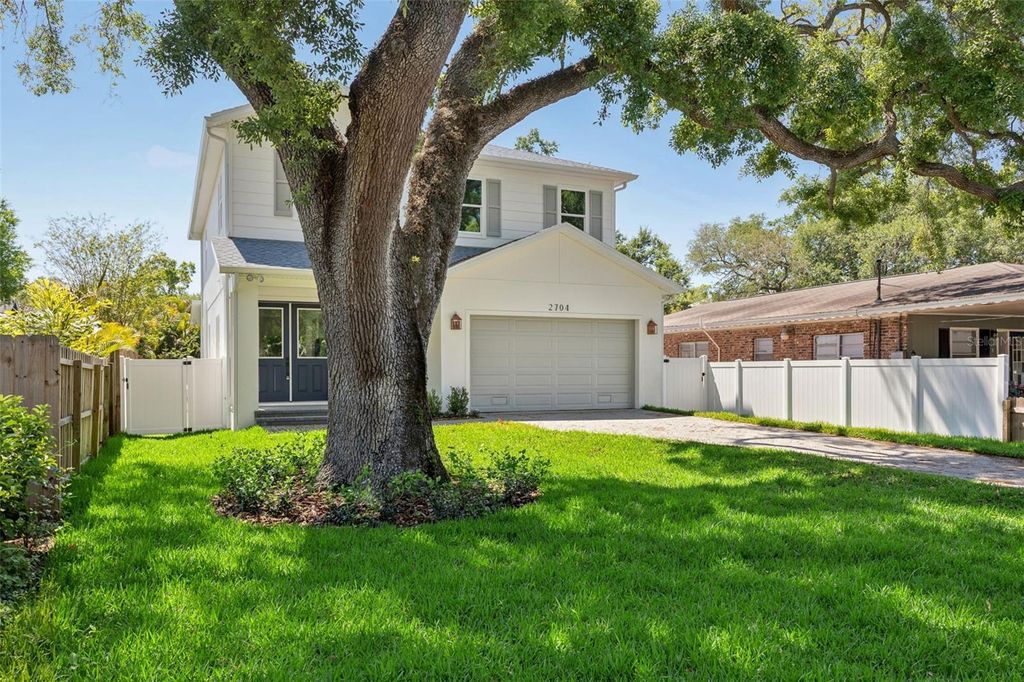 Photo of 2704 W Tyson Avenue, Tampa, FL 33611 (MLS # TB8480861)