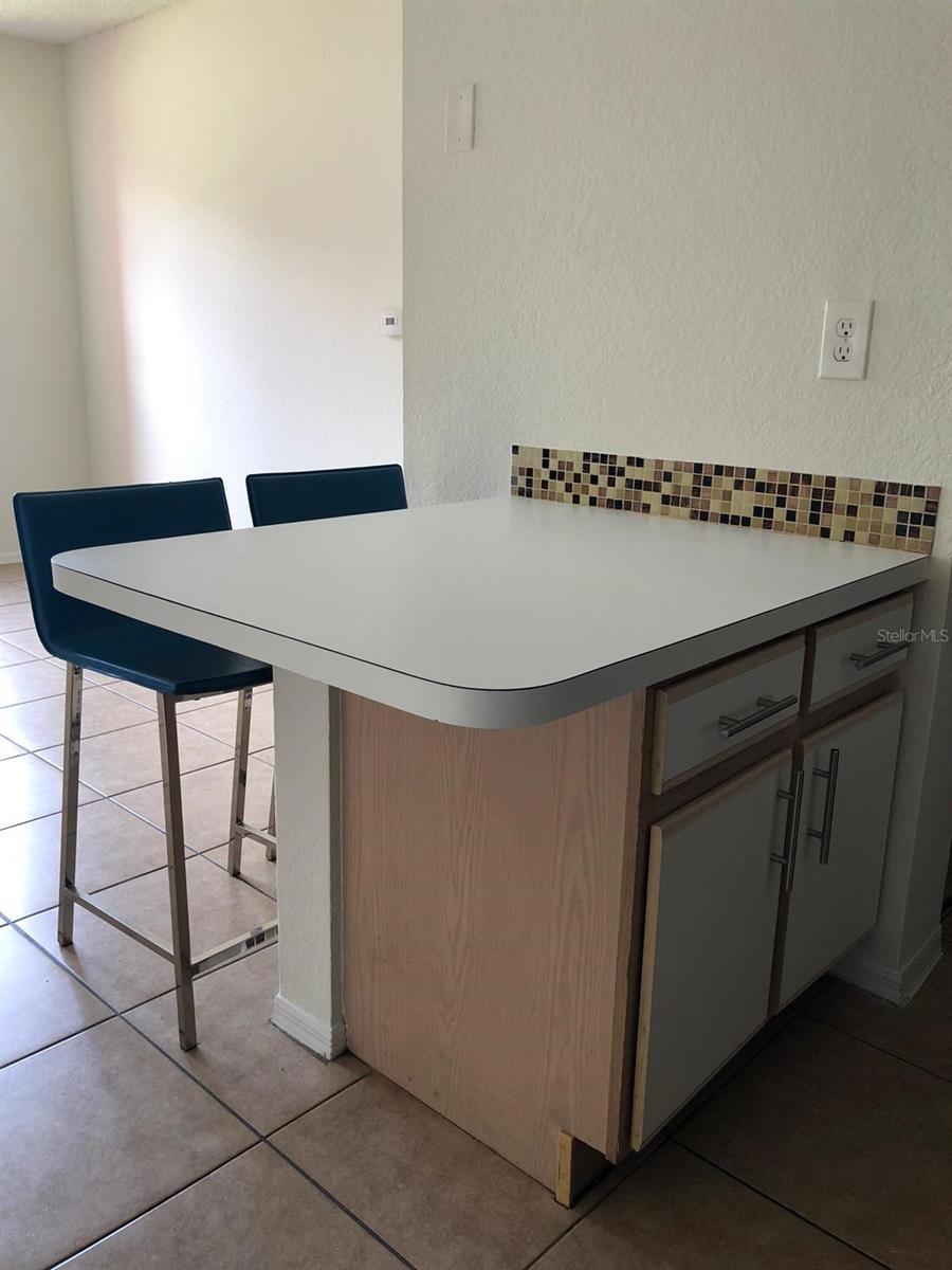 VILLAS DEL SOL AT KISS CONDO - Residential Lease