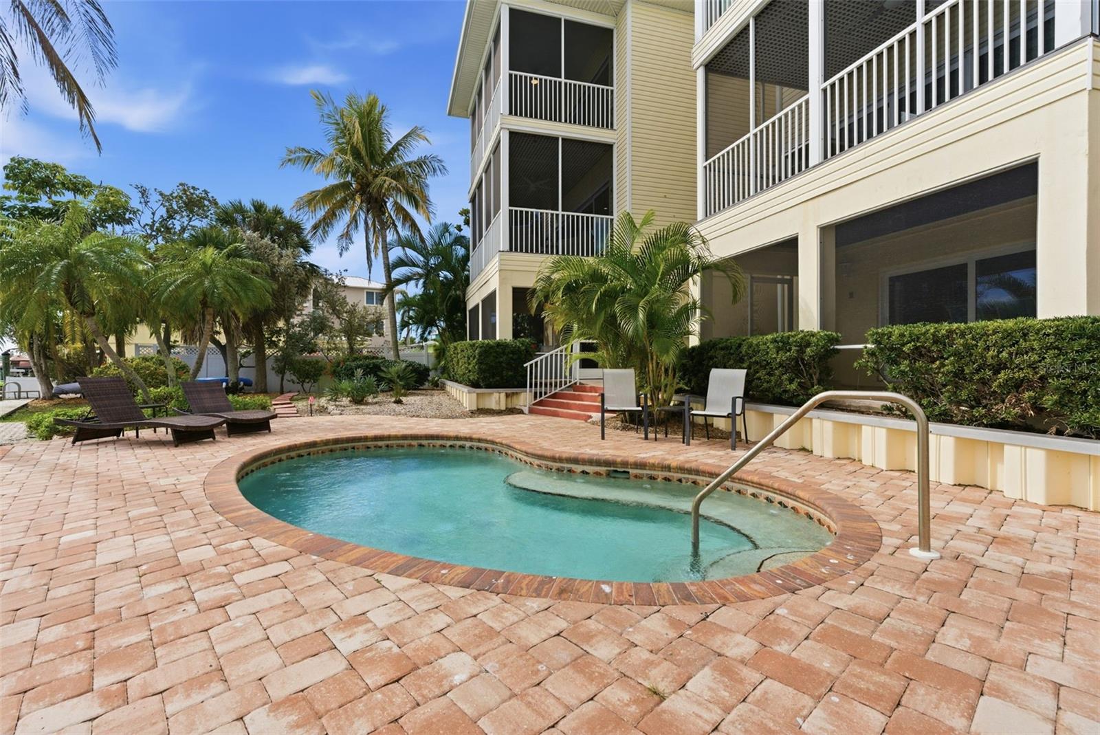 SIESTA BAYSIDE SOUTH - Residential