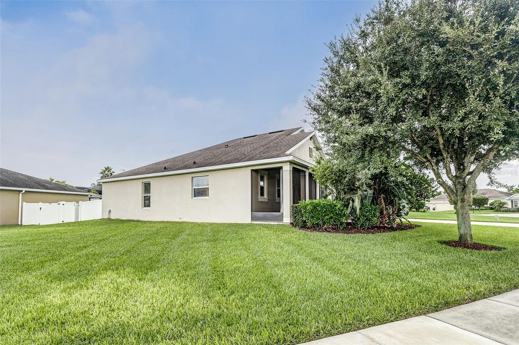 Photo of 143 Broad Street, Winter Haven, FL 33881 (MLS # P4937625)
