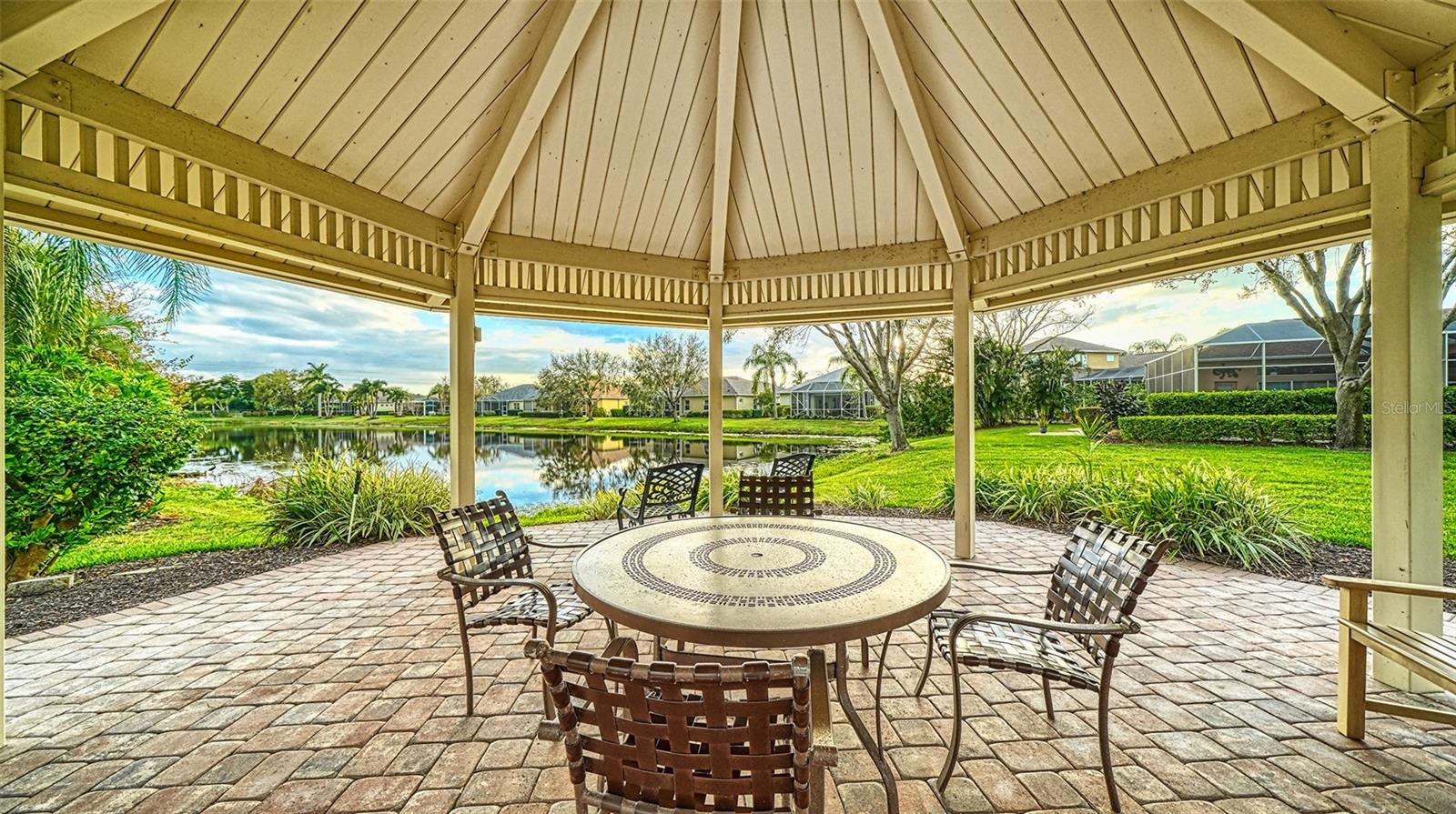 WISTERIA PARK - Residential