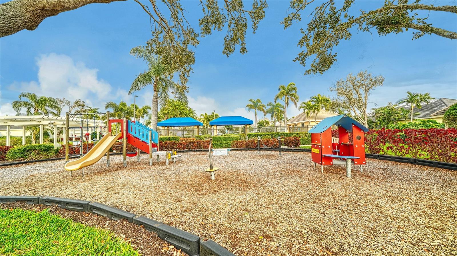 WISTERIA PARK - Residential