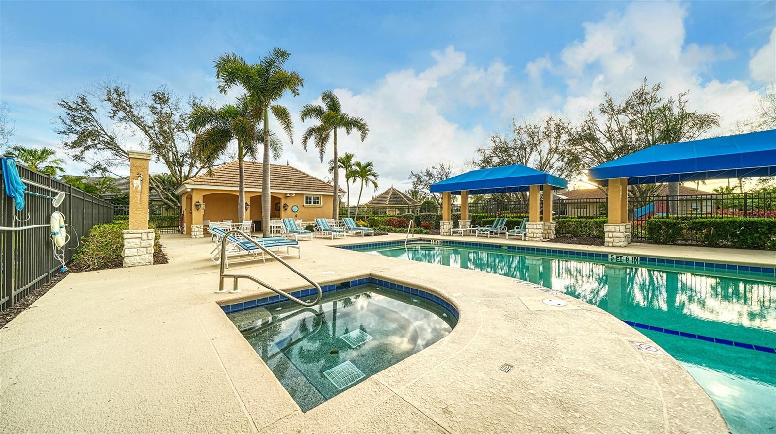 WISTERIA PARK - Residential