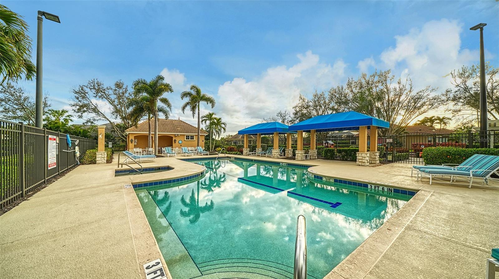 WISTERIA PARK - Residential