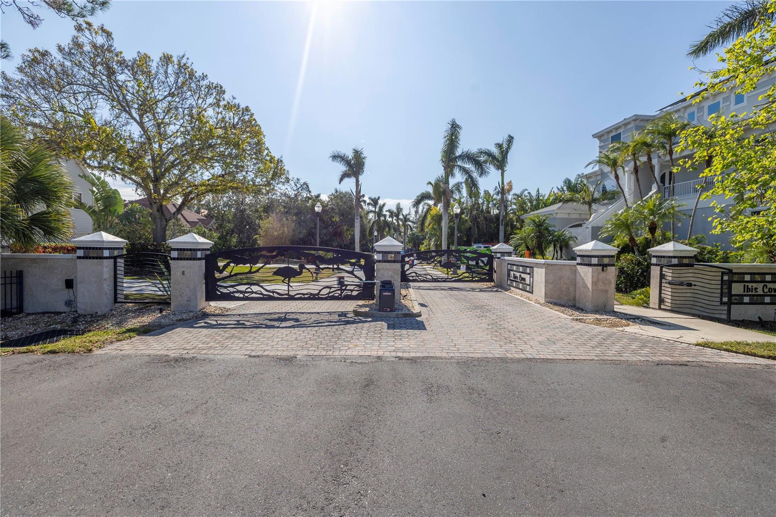 IBIS COVE - Residential