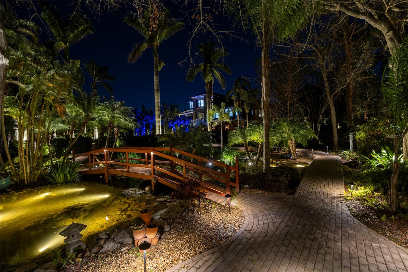 IBIS COVE - Residential