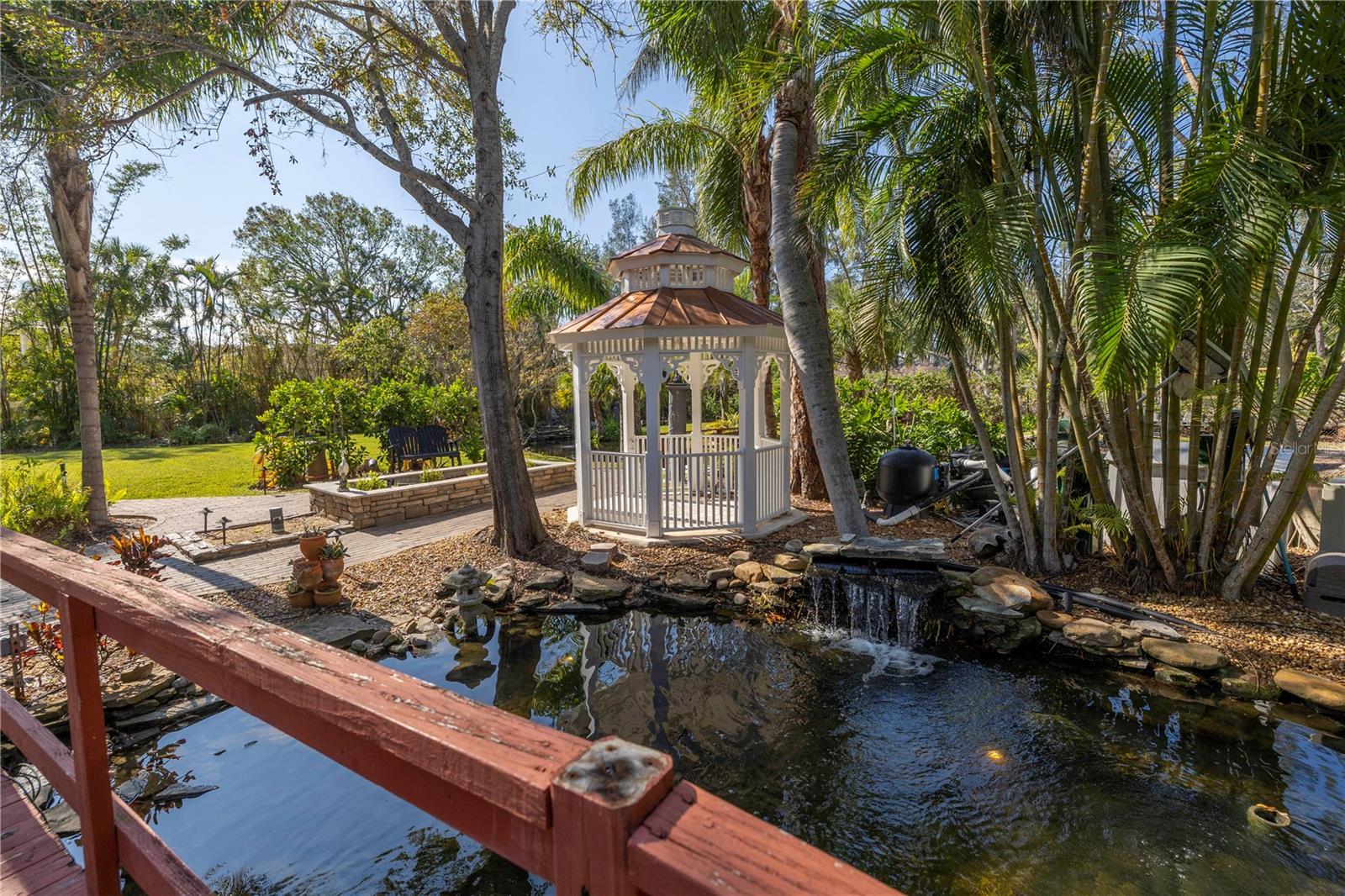 IBIS COVE - Residential