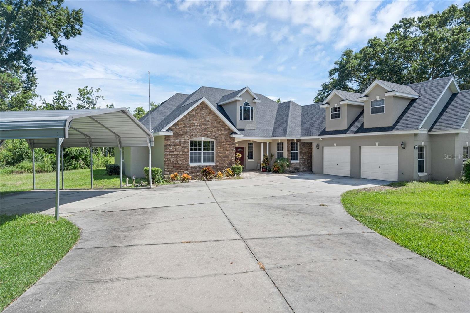 2202 OLD TAVARES ROAD