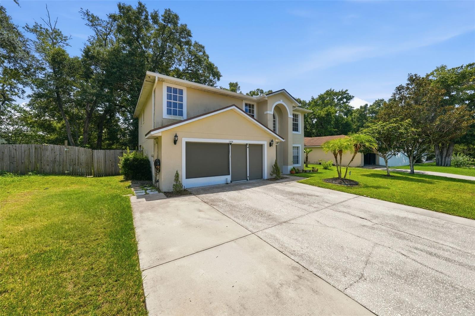 1144 DUNBRIDGE