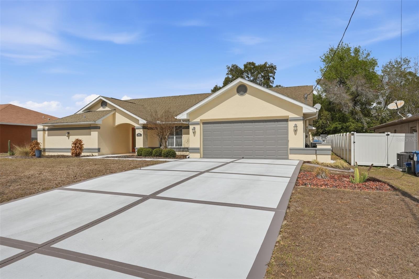 SPRING HILL - Residential