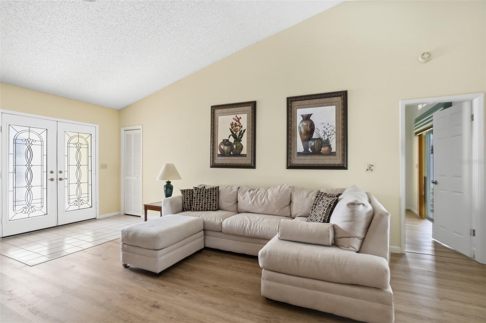 SPRING HILL - Residential