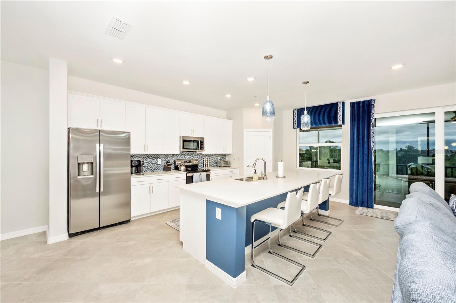 WELLEN PARK GOLF & COUNTRY CLUB - Residential Lease