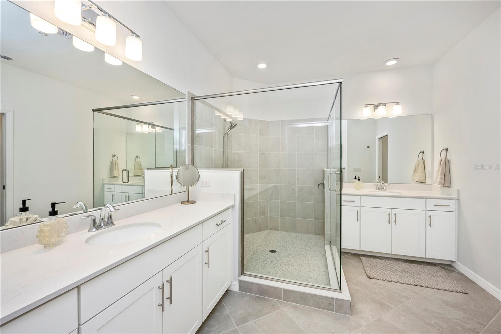 WELLEN PARK GOLF & COUNTRY CLUB - Residential Lease