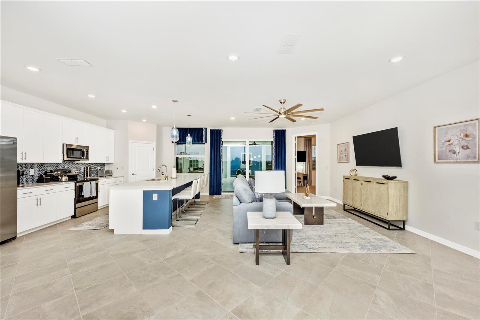 WELLEN PARK GOLF & COUNTRY CLUB - Residential Lease